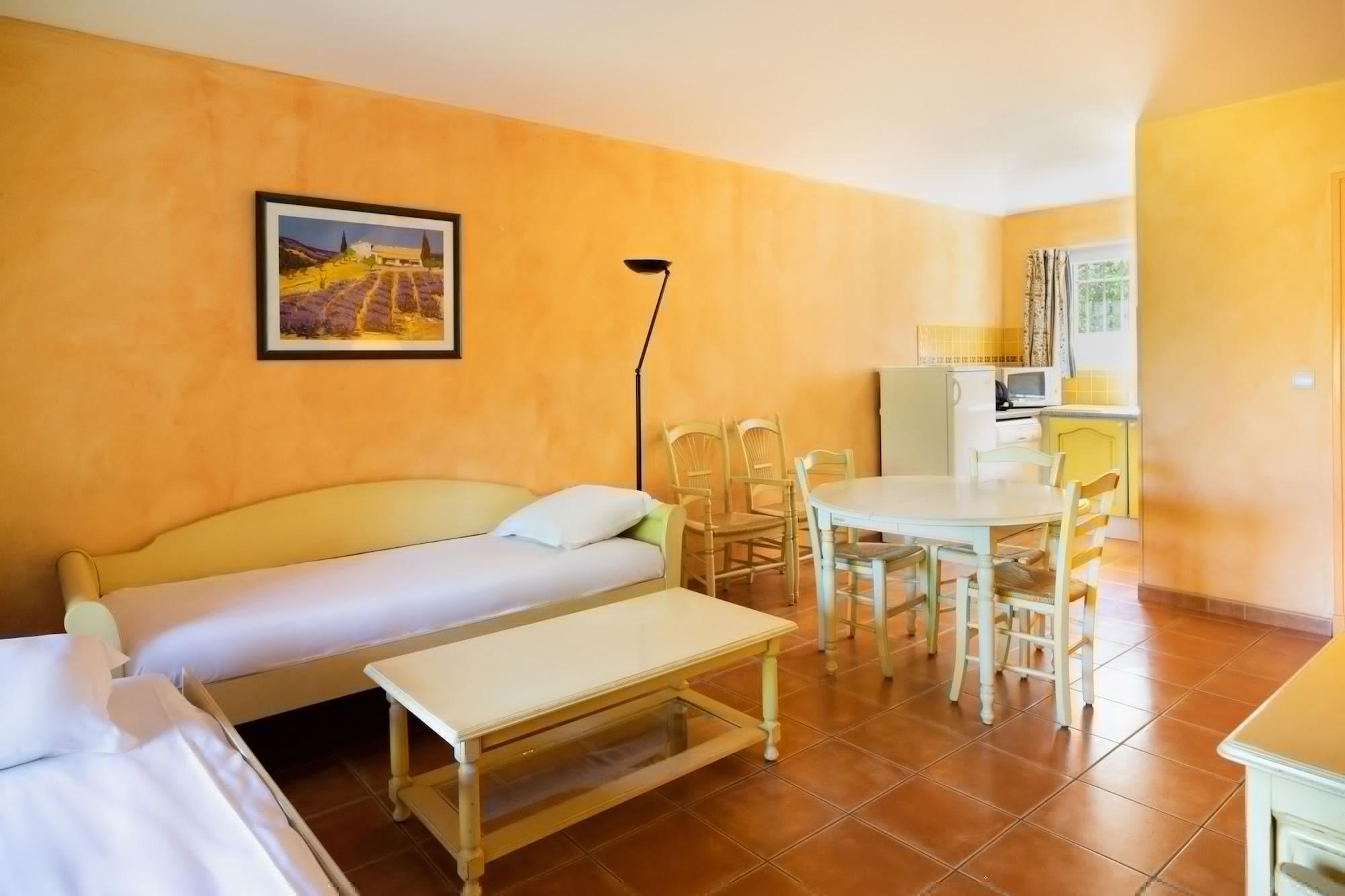 Sowell Residences Les Mazets Arles Bagian luar foto