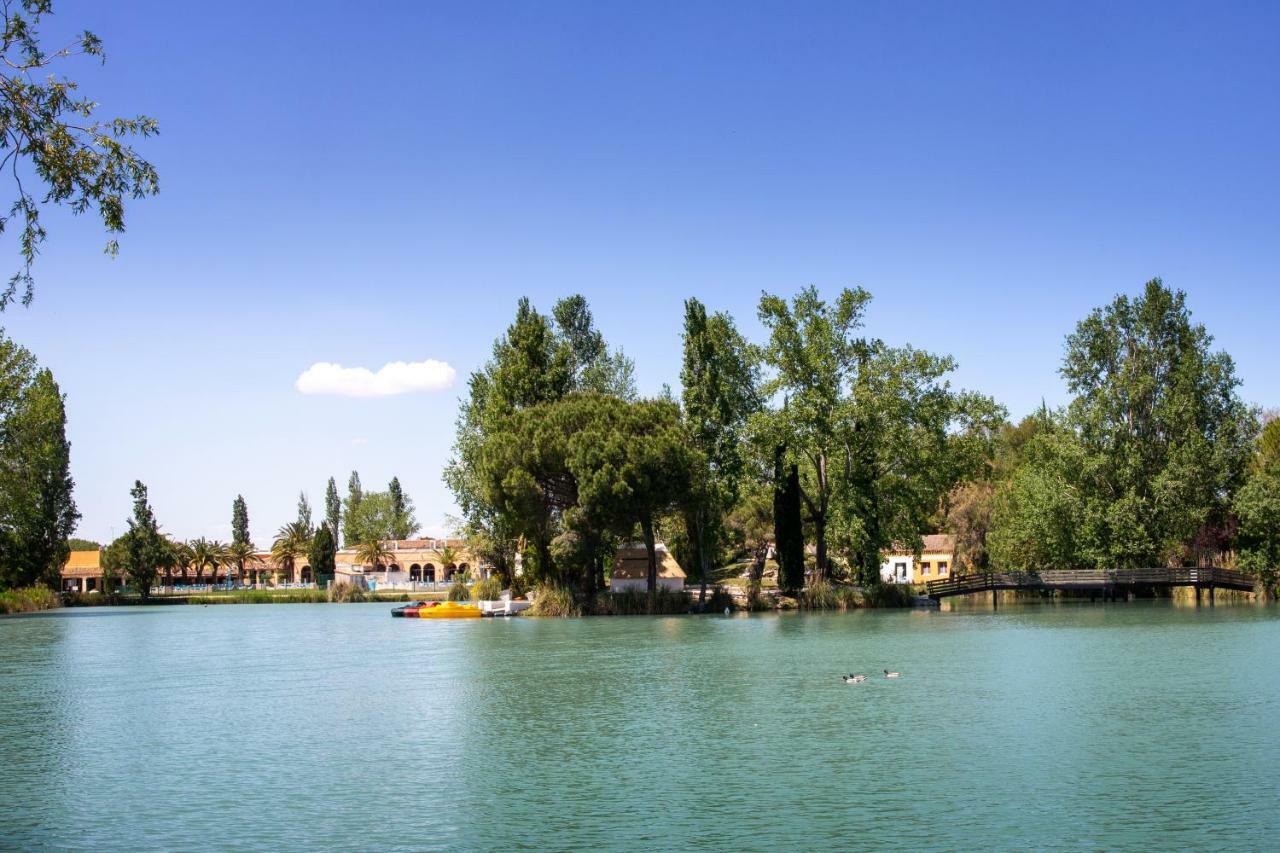 Sowell Residences Les Mazets Arles Bagian luar foto
